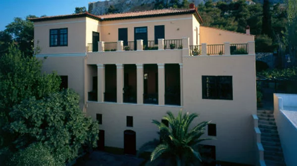 Ανοιχτή πρόσκληση σε εικαστικούς για τη διεθνή έκθεση "Εικαστικά Σύνολα - Visual Ensembles"